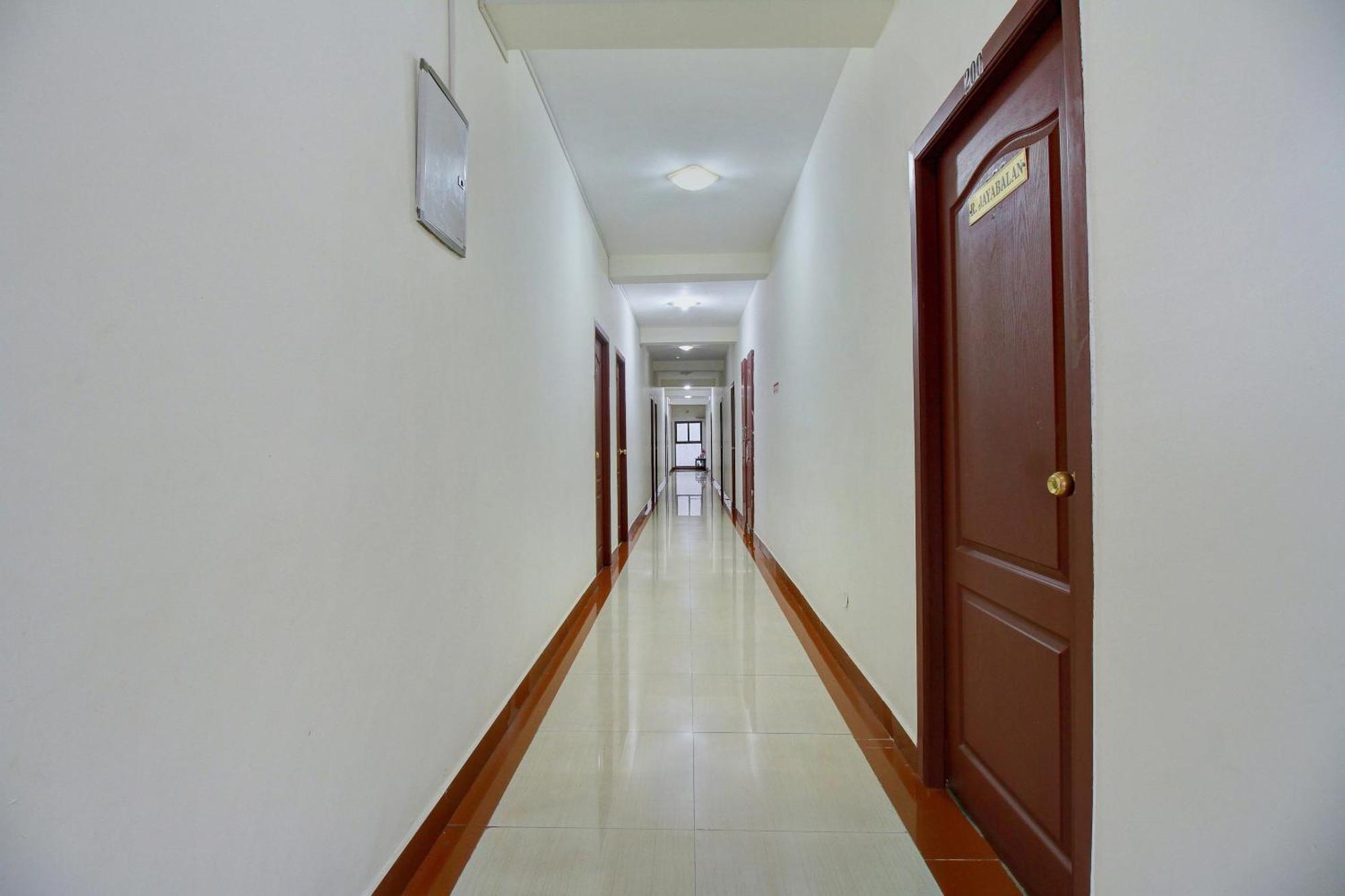Hotel Rj Inn โกไดกานัล ภายนอก รูปภาพ